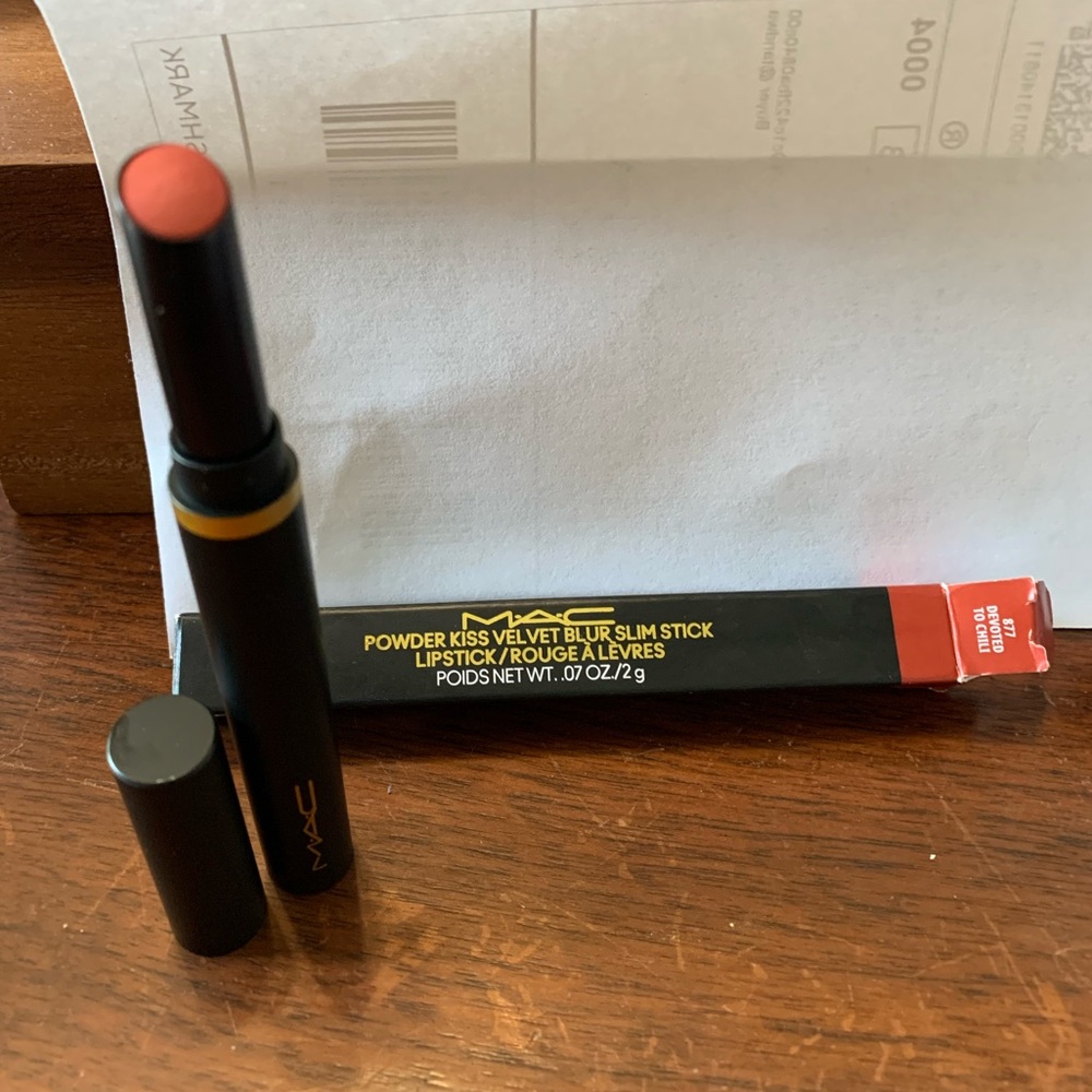 MAC Lipstick - Picture 9 of 10